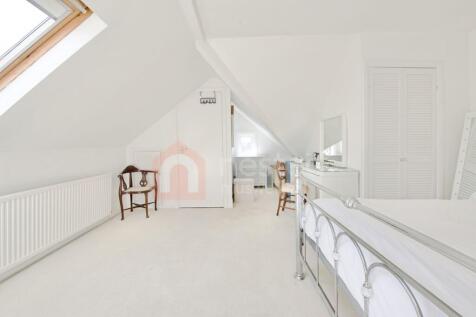 Principle bedroom