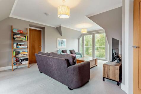 Upper Lounge