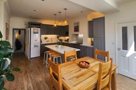 Kitchen | Diner | Snug