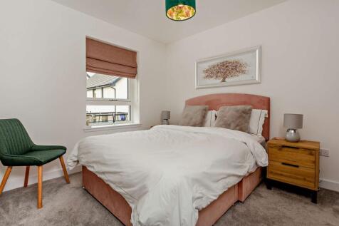 Master Bedroom with En-suite
