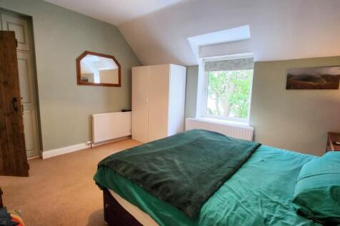 Coach House Cottage - Master Bedroom