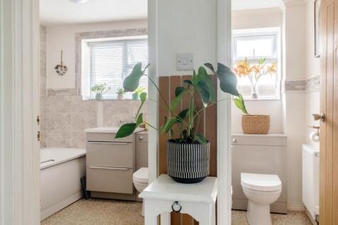 Bathroom &amp; WC