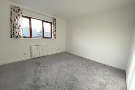 bedroom without furniture