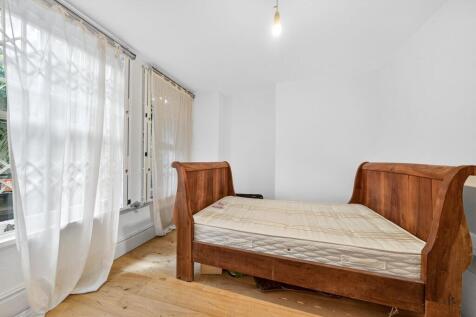 84a Lower Floor - Bedroom 1