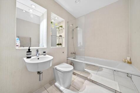 Bath / shower room