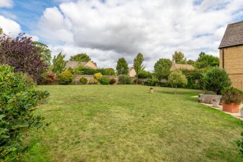 Ample garden to the front and rear