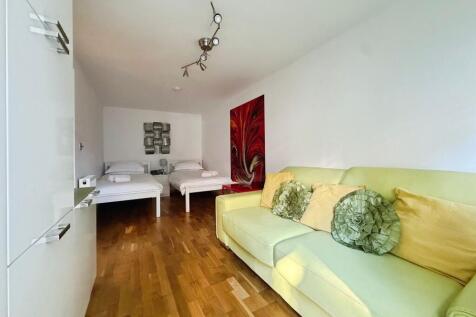 Converted Garage/Occasional Bedroom Three