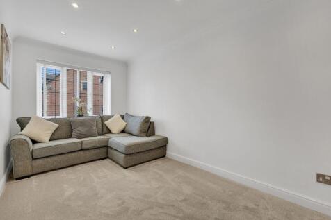 Bedroom Four/Reception