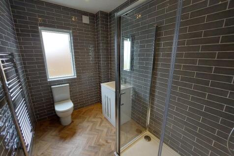 Ground Floor Bathroo