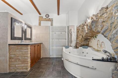Property Image 37