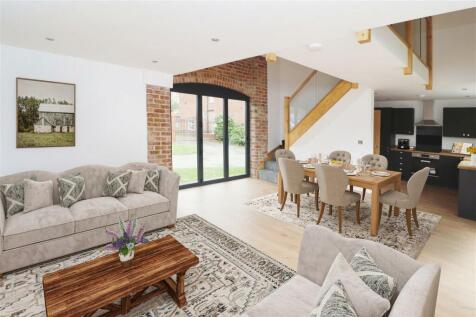 OPEN PLAN LIVING/DINING ROOM