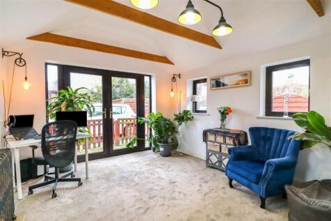GARDEN ROOM
