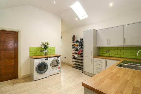 UTILITY / LAUNDRY ROOM