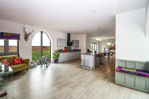 LIVING DINING KITCHEN