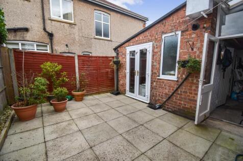 REAR COURTYARD