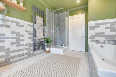 Familt bathroom