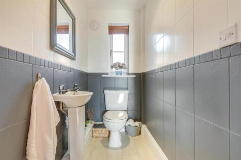 ground floor WC