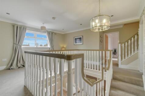 1st floor landing