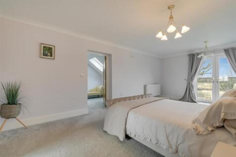 Principle bedroom