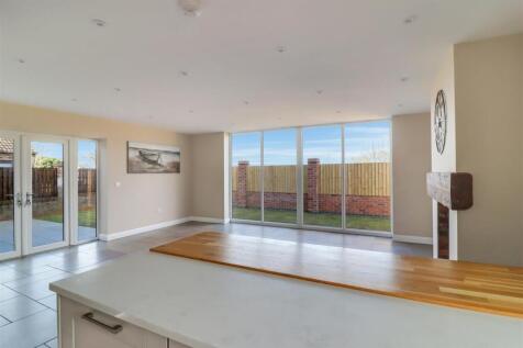 Open Plan Living Dining Kitchen