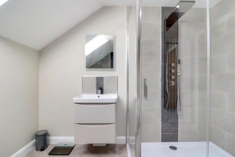 First Floor Bathroom