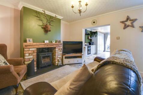 SECOND SITTING ROOM