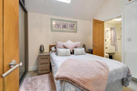 ANNEX BEDROOM