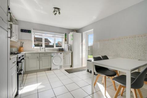 KITCHEN BREAKFAST ROOM