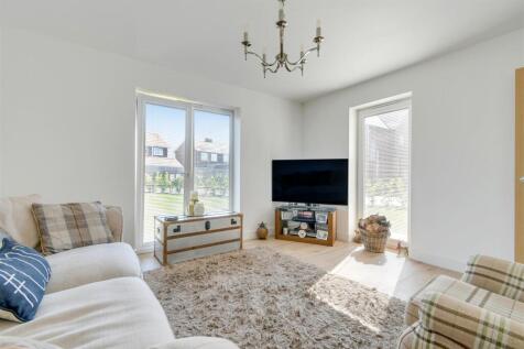 Snug/dining room