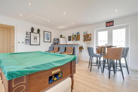 Games room and bar