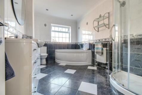Ground floor bathroom
