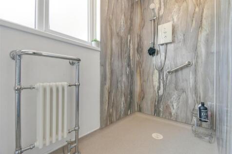 1st floor shower room