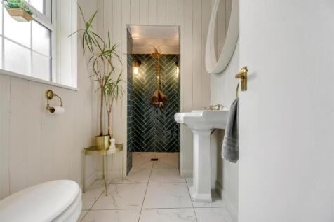 Ground floor shower room