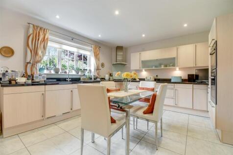 Kitchen breakfast room