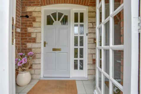 Entrance porchway