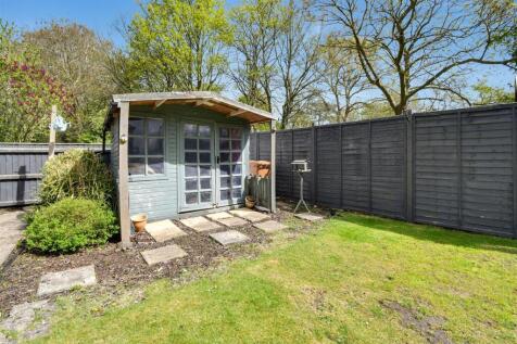 SUMMER HOUSE