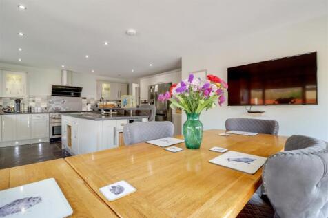 Open Plan Living Dining Kitchen