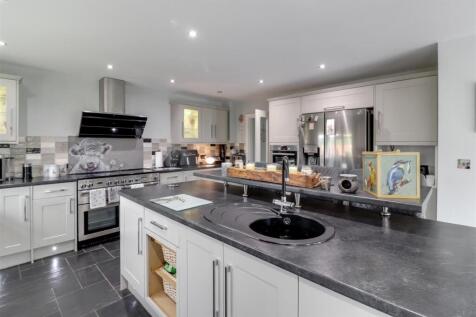 Open Plan Living Dining Kitchen