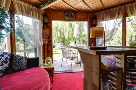 Summerhouse/Bar
