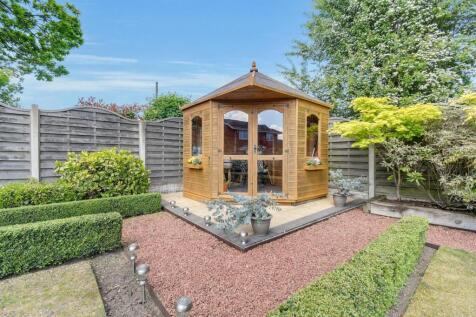 SUMMER HOUSE