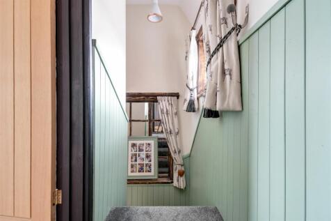 1st floor landing