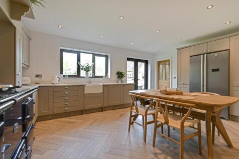 Kitchen diner