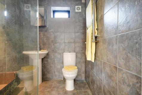 Annex shower room