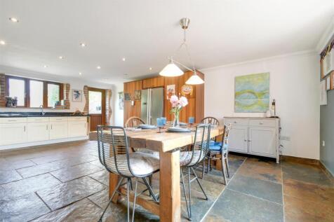 Kitchen diner