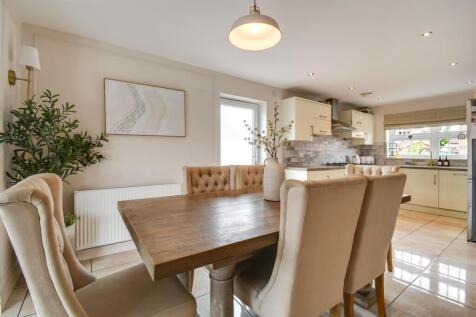 KITCHEN/LIVING/DINING
