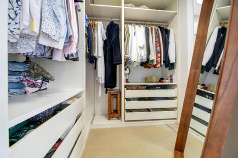 Walk in wardrobe