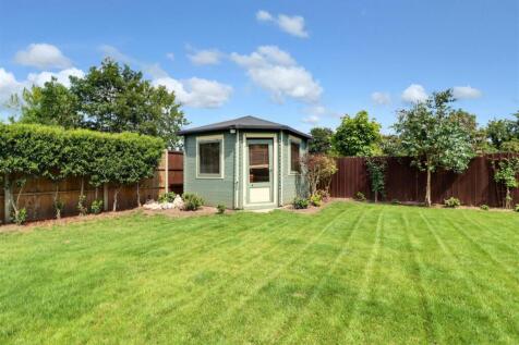 Outside - Front Garden