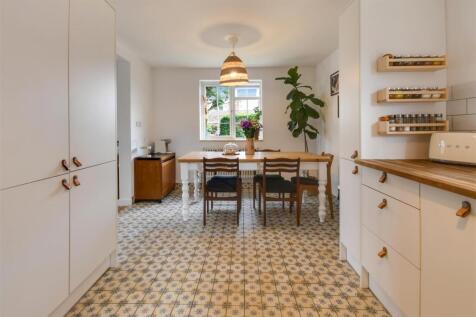 KITCHEN DINING