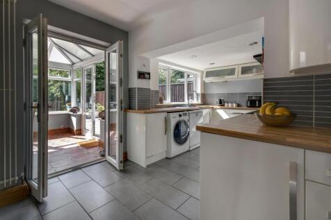 KITCHEN DINING