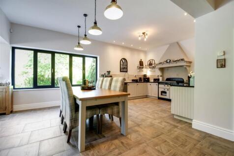 Kitchen family room